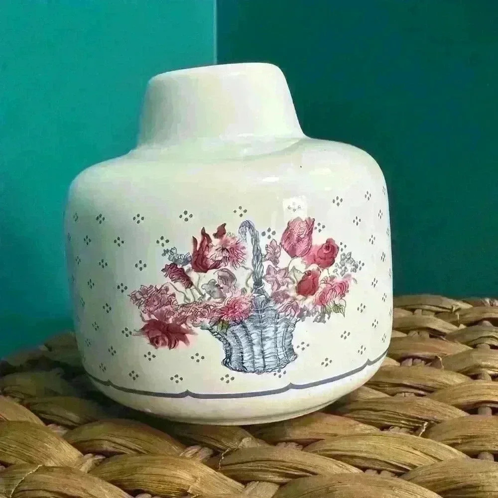 Ceramic Candle Holder Cottage design